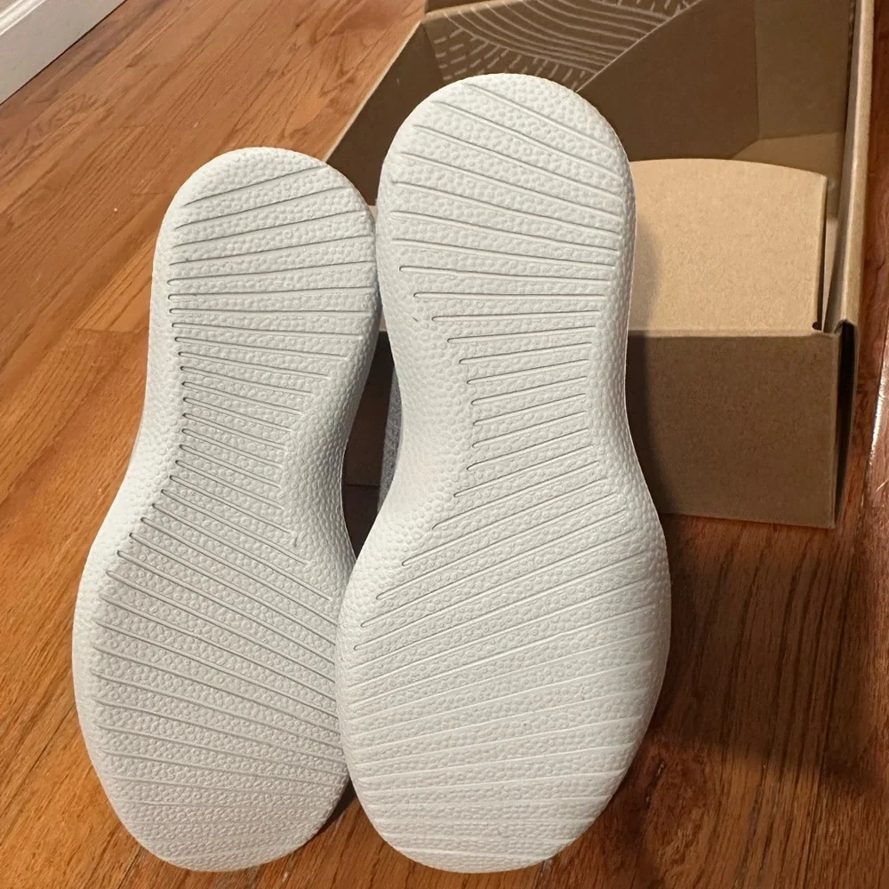 Allbirds Tree Runners in Mist - Picture 9 of 11